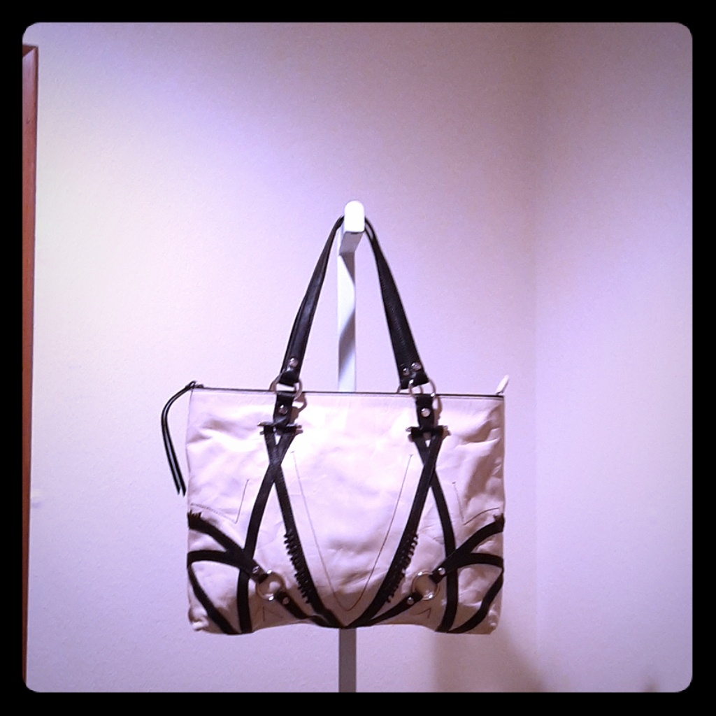 Trevero Crinkle Strips Handbag Onyx